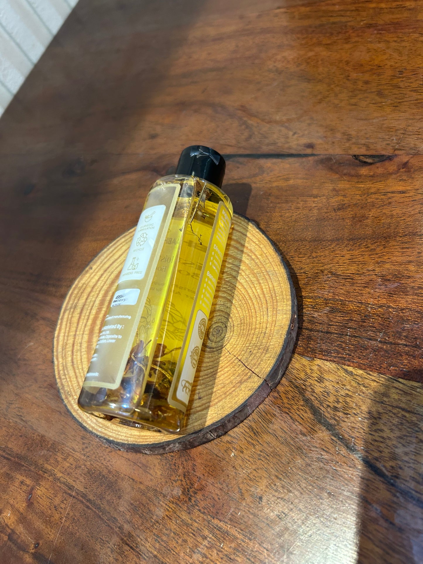 Aabhaveda Body Moisturizer Oil
